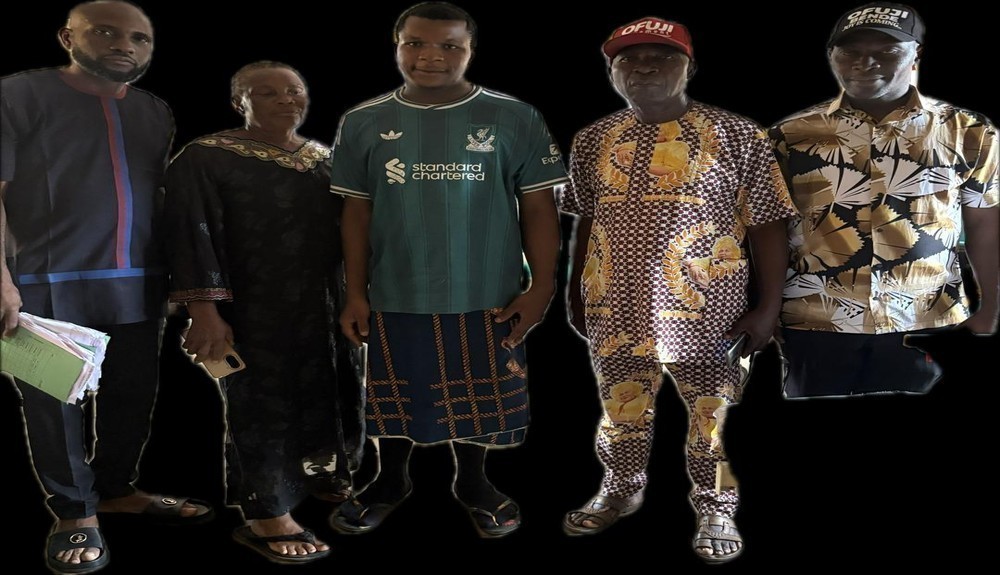Anyaso Pays Hospital Bills for Two Indigent Patients from Bende